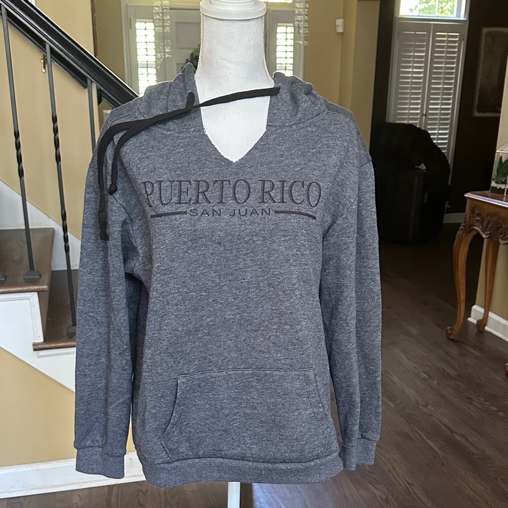San Juan, Puerto Rico Sweatshirt - Never Worn
